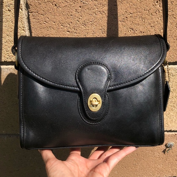 Coach Handbags - Vintage Coach Devon Bag 9908